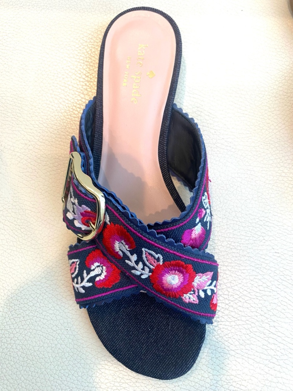 kate spade New York navy embroidered buckle slide sandals Gold heels Size 7